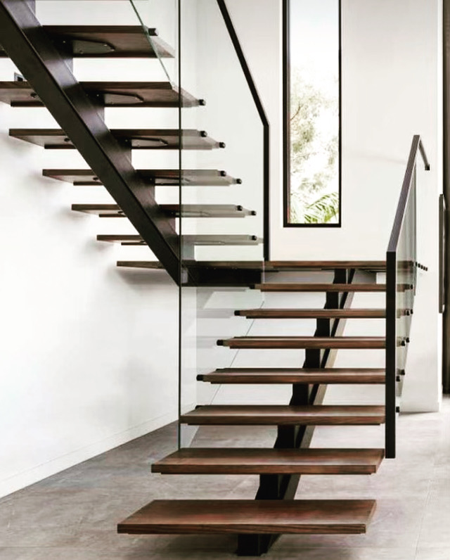 Floating Staircase & Glass